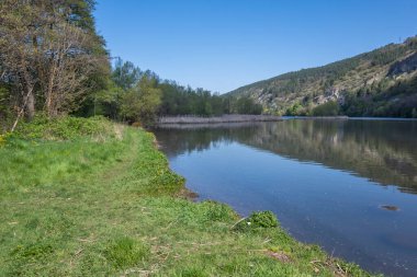 Pancharevo Gölü Bahar Manzarası, Sofya Şehir Bölgesi, Bulgaristan