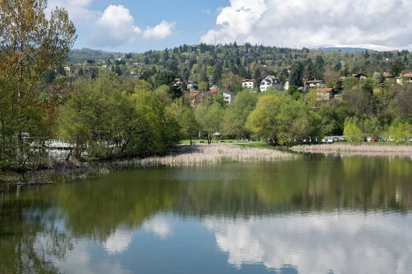 Pancharevo Gölü Bahar Manzarası, Sofya Şehir Bölgesi, Bulgaristan