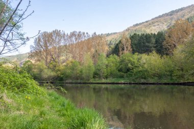 Pancharevo Gölü Bahar Manzarası, Sofya Şehir Bölgesi, Bulgaristan