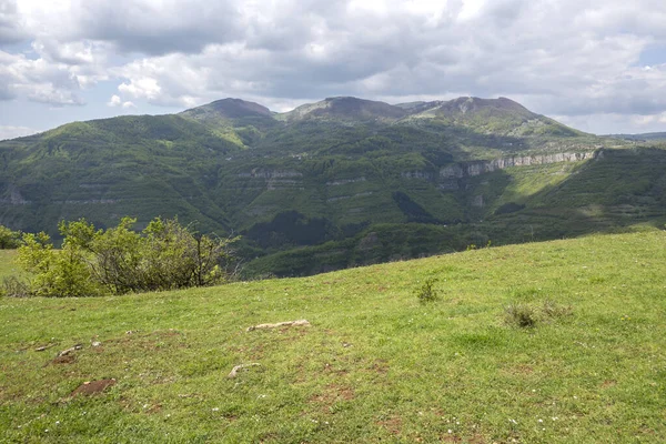 불가리아의 산맥에 근처에 협곡의 놀라운 — 스톡 사진