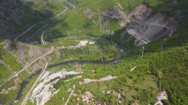 保加利亚巴尔干山区Bov村附近的Iskar峡谷令人惊奇的空中景观 — 图库视频影像