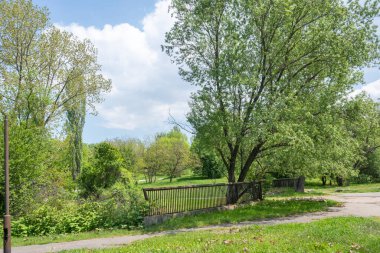 Bulgaristan 'ın Sofya kentindeki South Park' ın şaşırtıcı bahar manzarası