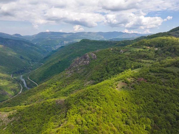 保加利亚巴尔干山区Bov村附近的Iskar峡谷令人惊奇的空中景观 — 图库照片