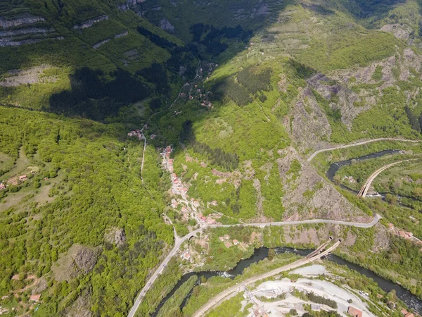 Increíble Vista Aérea Del Desfiladero Iskar Cerca Aldea Bov Montañas —  Fotos de Stock