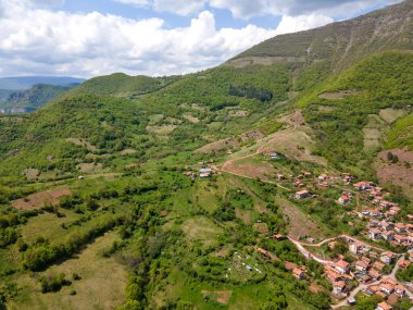 Ochindol, Vratsa bölgesi, Balkan Dağları, Bulgaristan yakınlarındaki Iskar Nehri Boğazı 'nın hava manzarası