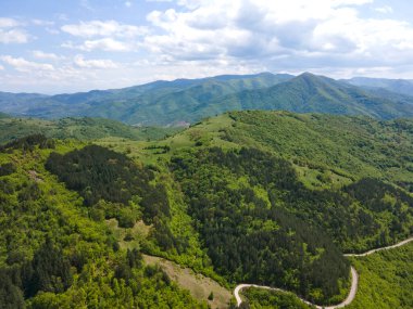 Ochindol, Vratsa bölgesi, Balkan Dağları, Bulgaristan yakınlarındaki Iskar Nehri Boğazı 'nın hava manzarası