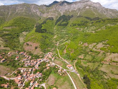 Ochindol, Vratsa bölgesi, Balkan Dağları, Bulgaristan yakınlarındaki Iskar Nehri Boğazı 'nın hava manzarası