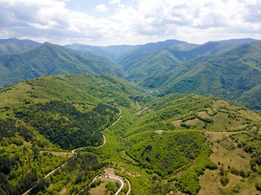 Ochindol, Vratsa bölgesi, Balkan Dağları, Bulgaristan yakınlarındaki Iskar Nehri Boğazı 'nın hava manzarası