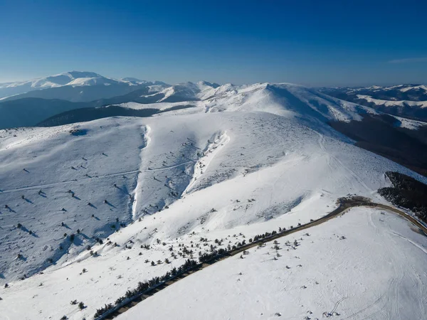 Úžasný Letecký Zimní Pohled Balkánské Hory Kolem Průsmyku Beklemeto Bulharsko — Stock fotografie