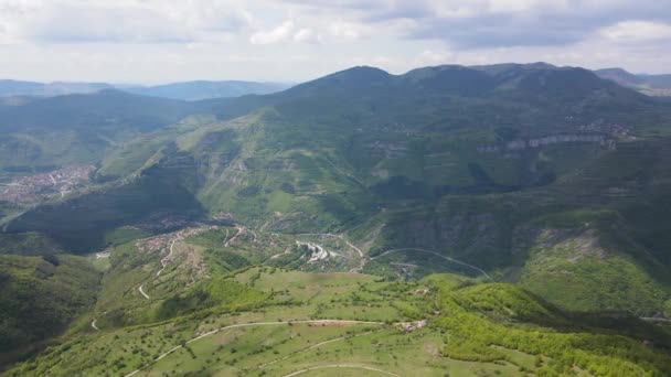 Erstaunliche Luftaufnahme Der Iskar Schlucht Der Nähe Des Dorfes Bov — Stockvideo