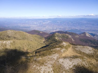 Bulgaristan 'ın Orelyak zirvesi yakınlarındaki Pirin Dağı' nın şaşırtıcı hava manzarası