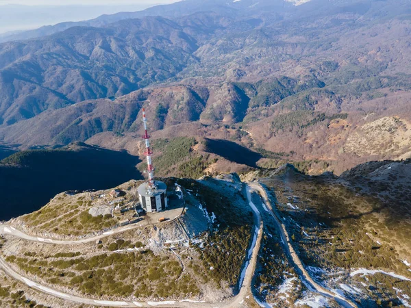 Bulgaristan 'ın Orelyak zirvesi yakınlarındaki Pirin Dağı' nın şaşırtıcı hava manzarası