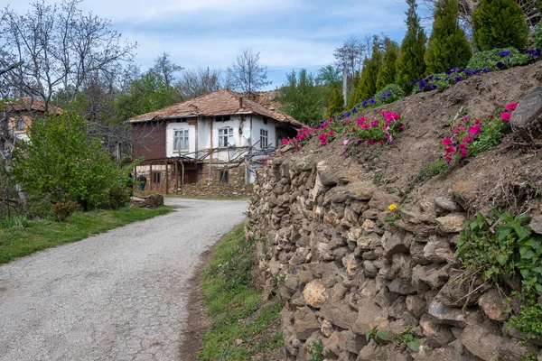 Panorama Del Villaggio Dolene Sulla Montagna Ograzhden Regione Blagoevgrad Bulgaria — Foto Stock