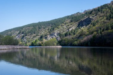 Pancharevo Gölü Bahar Manzarası, Sofya Şehir Bölgesi, Bulgaristan