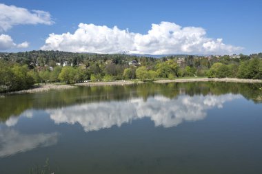 Pancharevo Gölü Bahar Manzarası, Sofya Şehir Bölgesi, Bulgaristan