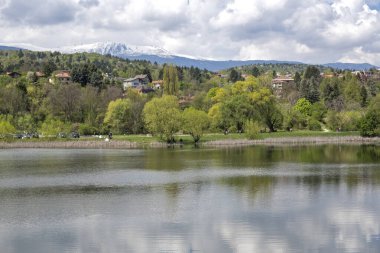 Pancharevo Gölü Bahar Manzarası, Sofya Şehir Bölgesi, Bulgaristan