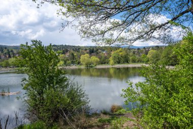 Pancharevo Gölü Bahar Manzarası, Sofya Şehir Bölgesi, Bulgaristan