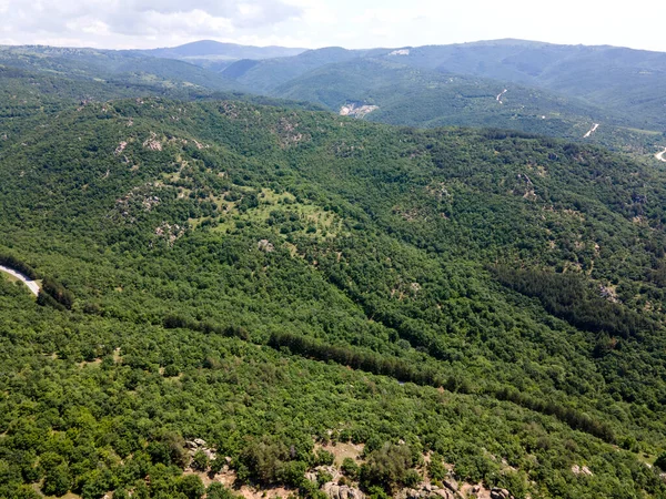 保加利亚Pazardzhik区Strelcha镇附近古代色雷斯人保护区Skumsale的空中景观 — 图库照片