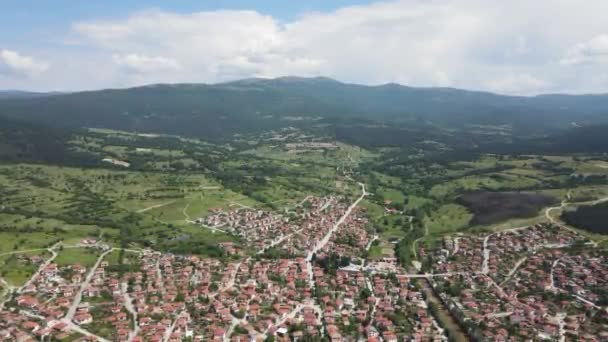 Воздушный Весенний Вид Исторический Город Стрельца Пазарджикская Область Болгария — стоковое видео