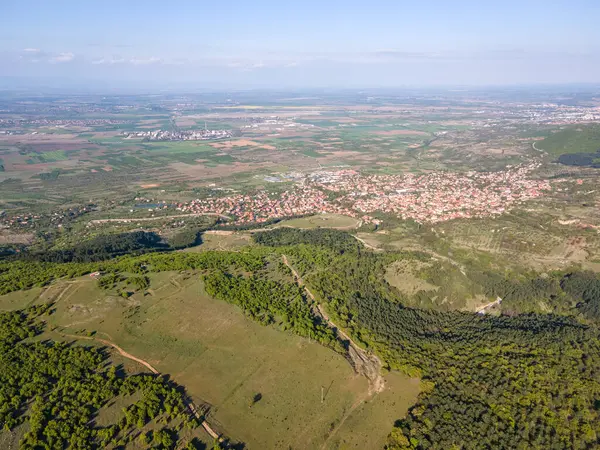 Flygfoto Våren Syn Rhodopes Mountain Nära Staden Kuklen Plovdiv Region — Stockfoto