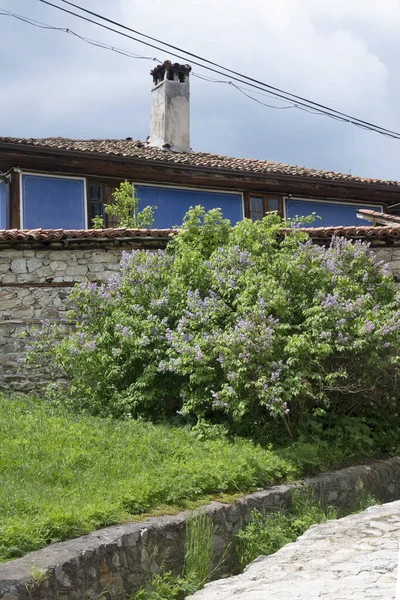 stock image Typical Street and old houses in historical town of Koprivshtitsa, Sofia Region, Bulgaria