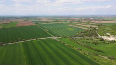 Bulgaristan 'ın Filibe Bölgesi' nin Asenovgrad kenti yakınlarındaki Yukarı Trakya Ovası 'nın hava manzarası