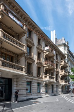 LAUSANNE, SWitzERLAND - 18 Haziran 2023: Tipik Lozan şehri, Vaud Kantonu, İsviçre