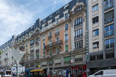 LAUSANNE, SWitzERLAND - 18 Haziran 2023: Tipik Lozan şehri, Vaud Kantonu, İsviçre