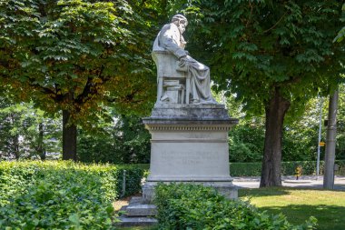 LAUSANNE, SWitzERLAND - 18 Haziran 2023: Tipik Lozan şehri, Vaud Kantonu, İsviçre