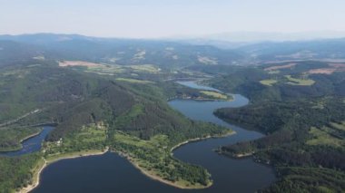 Topolnitsa Reservoir, Sredna Gora Dağı, Bulgaristan 'ın yay manzarası