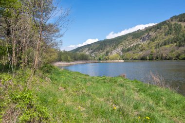 Pancharevo Gölü Bahar Manzarası, Sofya Şehir Bölgesi, Bulgaristan