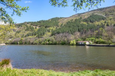 Pancharevo Gölü Bahar Manzarası, Sofya Şehir Bölgesi, Bulgaristan