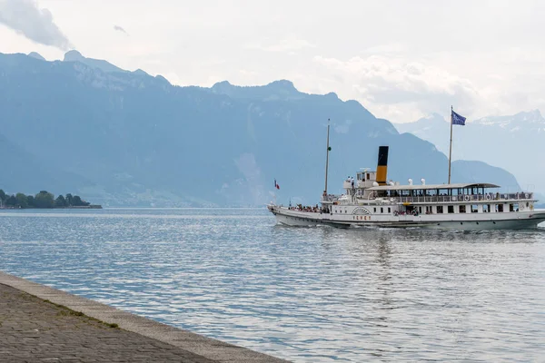 Stock image VEVEY, SWITZERLAND - JUNE 19, 2023: Summer Landscape from town of Vevey to Lake Geneva, Canton of Vaud, Switzerland