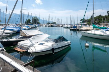 MONTREUX, SWitzERLAND - 19 Haziran 2023: Montreux, Vaud Kantonu, İsviçre Yaz Panoraması