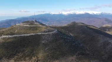 Bulgaristan 'ın Orelyak zirvesi yakınlarındaki Pirin Dağı' nın şaşırtıcı hava manzarası