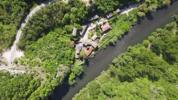 Luchtfoto Van Middeleeuws Cherepish Klooster Van Hemelvaart Iskar Rivier Gorge — Stockvideo