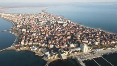 Bulgaristan 'ın Burgaz Bölgesi' nin Pomorie kentinin İnanılmaz Hava Gündoğumu manzaralı kasabası 