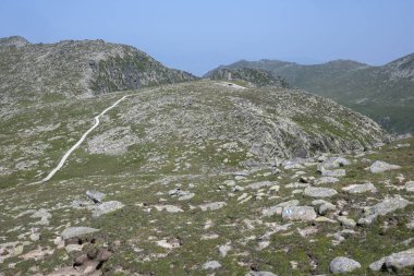 Bulgaristan 'ın Kalin zirvesi yakınlarındaki Rila Dağı' nın İnanılmaz Yaz Manzarası