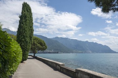 Montreux kasabası Embankment Panoraması, Vaud Kantonu, İsviçre