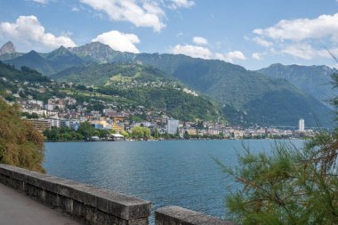 Montreux kasabası Embankment Panoraması, Vaud Kantonu, İsviçre