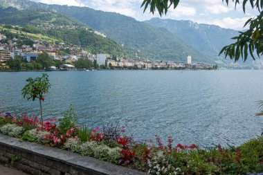 Montreux kasabası Embankment Panoraması, Vaud Kantonu, İsviçre