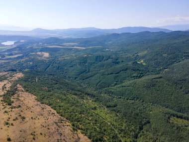 Rudina Dağı, Pernik Bölgesi, Bulgaristan 'ın İnanılmaz Yaz Manzarası