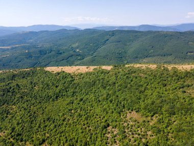 Rudina Dağı, Pernik Bölgesi, Bulgaristan 'ın İnanılmaz Yaz Manzarası