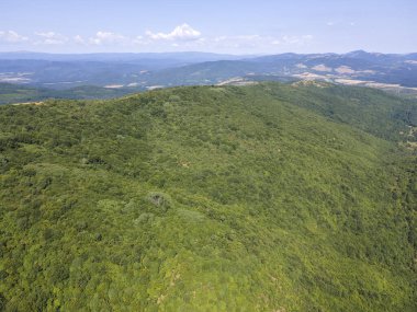 Rudina Dağı, Pernik Bölgesi, Bulgaristan 'ın İnanılmaz Yaz Manzarası