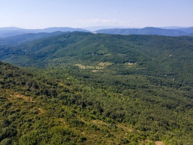 Rudina Dağı, Pernik Bölgesi, Bulgaristan 'ın İnanılmaz Yaz Manzarası