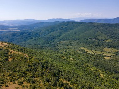 Rudina Dağı, Pernik Bölgesi, Bulgaristan 'ın İnanılmaz Yaz Manzarası