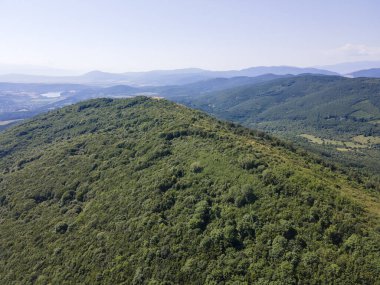 Rudina Dağı, Pernik Bölgesi, Bulgaristan 'ın İnanılmaz Yaz Manzarası
