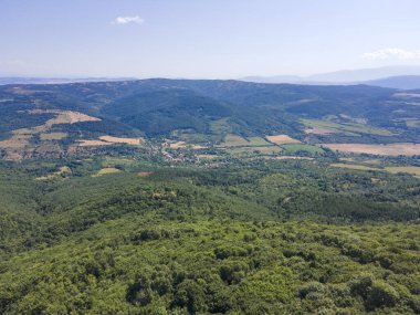 Rudina Dağı, Pernik Bölgesi, Bulgaristan 'ın İnanılmaz Yaz Manzarası