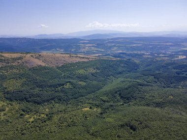 Rudina Dağı, Pernik Bölgesi, Bulgaristan 'ın İnanılmaz Yaz Manzarası