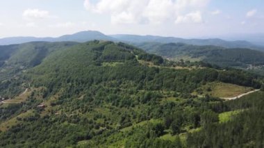 Bulgaristan 'ın Pernik Bölgesi, Kamenititsa zirvesi yakınlarındaki Erul Dağı' nın Hava Sahası